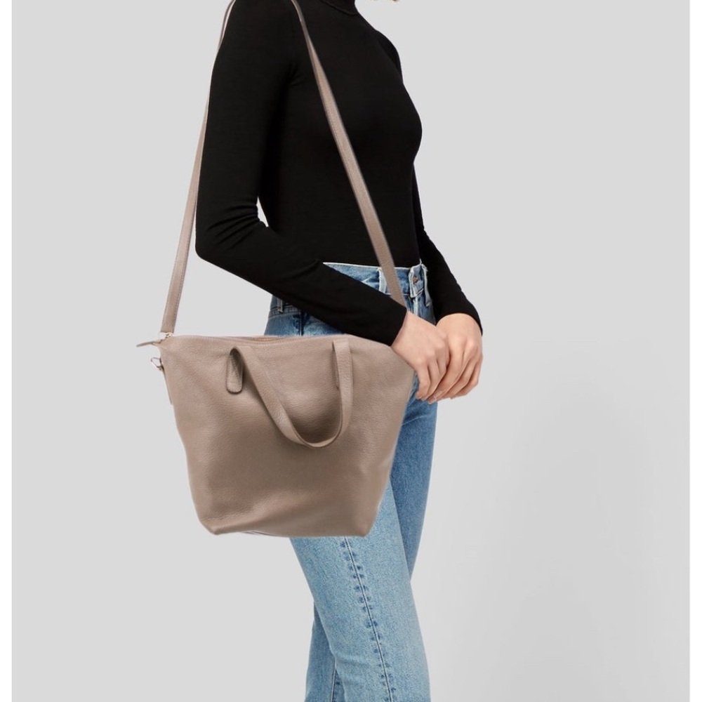 Cuyana Leather Crossbody Bag/Tote - Picture 5 of 12